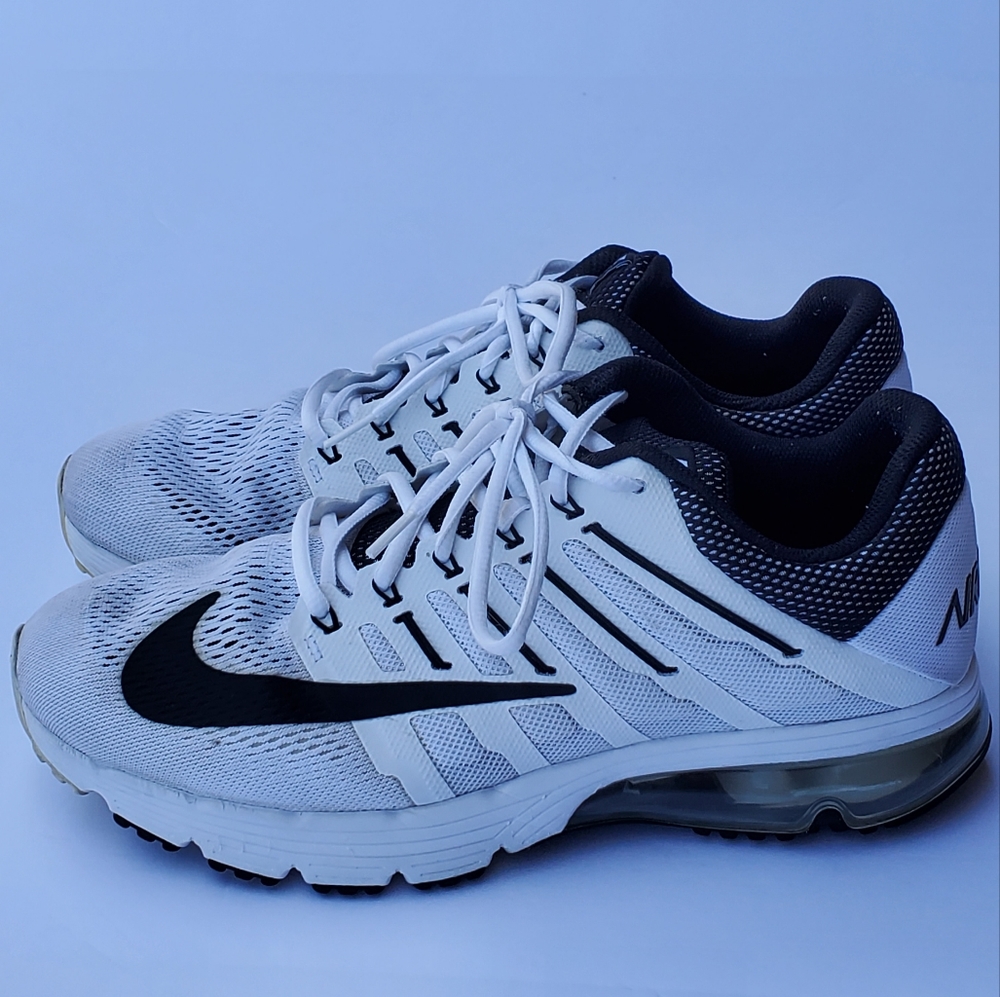 Nike Air Max Excellerate 4, size 10, white and black.